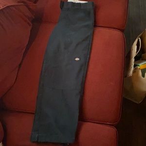 Dickies very good condition its too baggy for me got 2 sign on